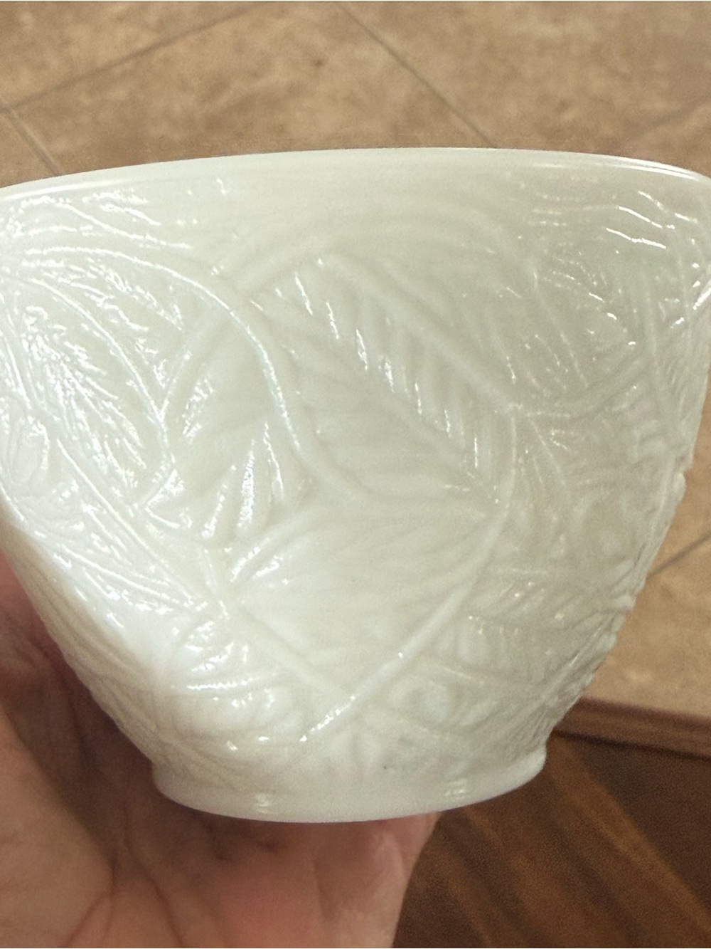 Vintage Avon White Milk Glass Dove on Nest Covered Trinket Box Candy Dish - Picture 4 of 6